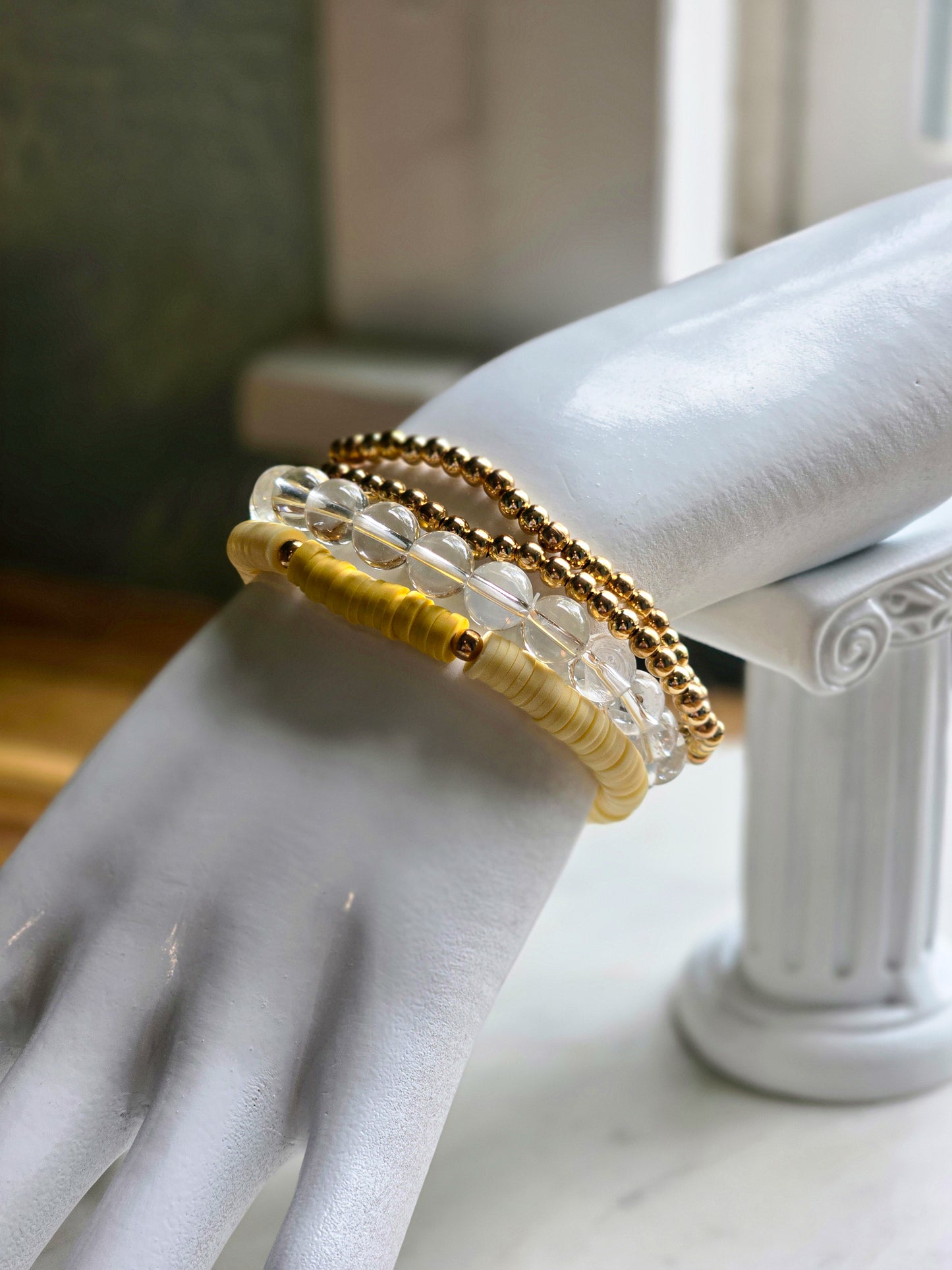 Aurum Elegance - Classic Gold Bead Bracelet