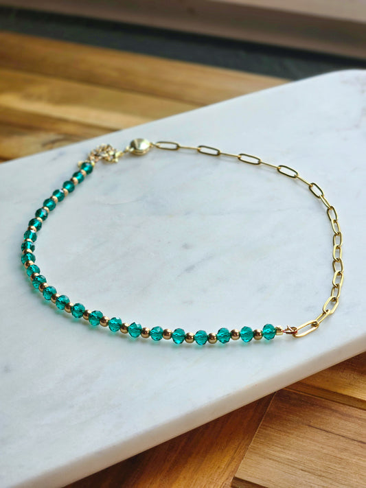 Abyssal Emerald Bead & Gold Chain Choker