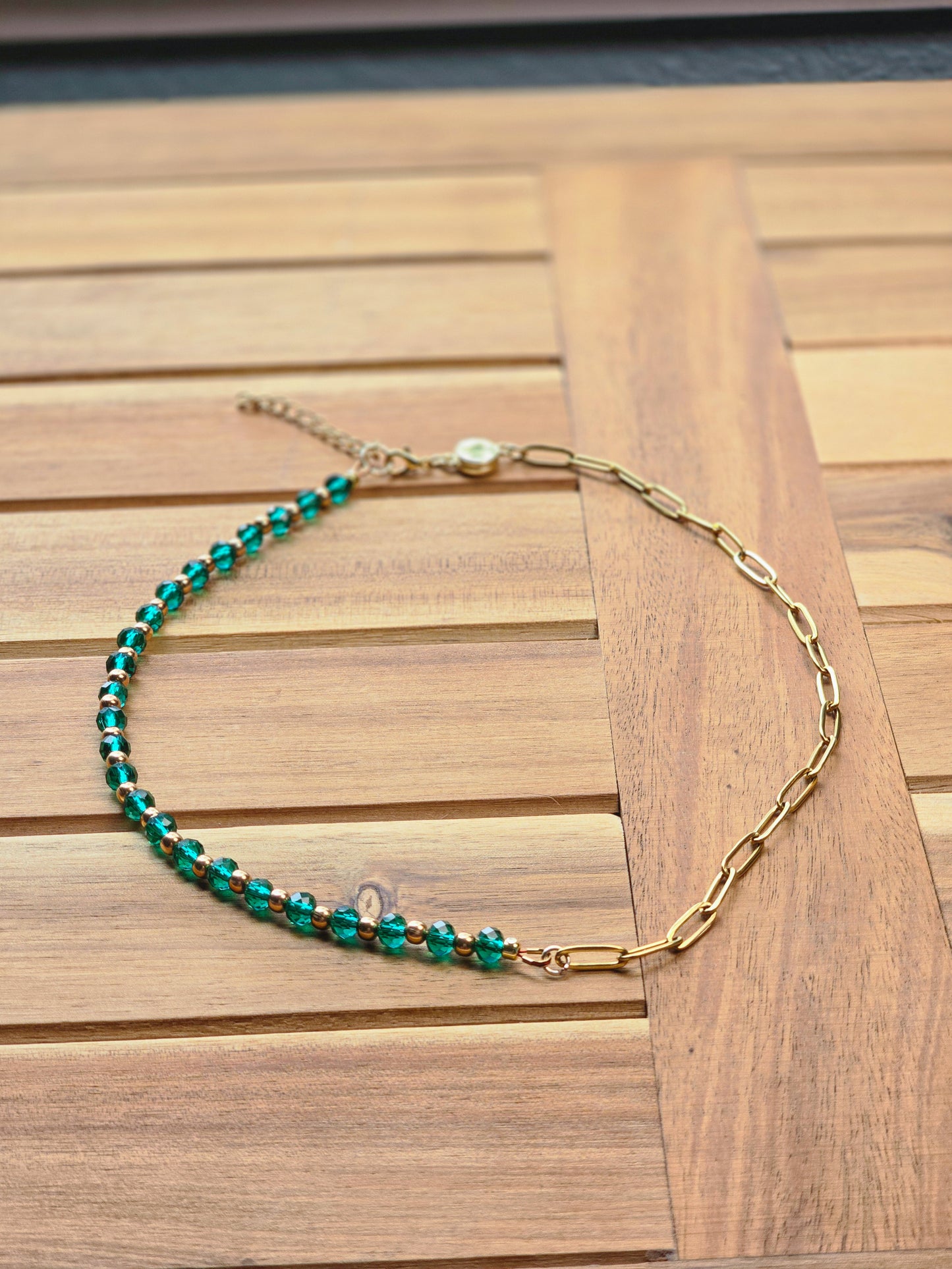 Abyssal Emerald Bead & Gold Chain Choker