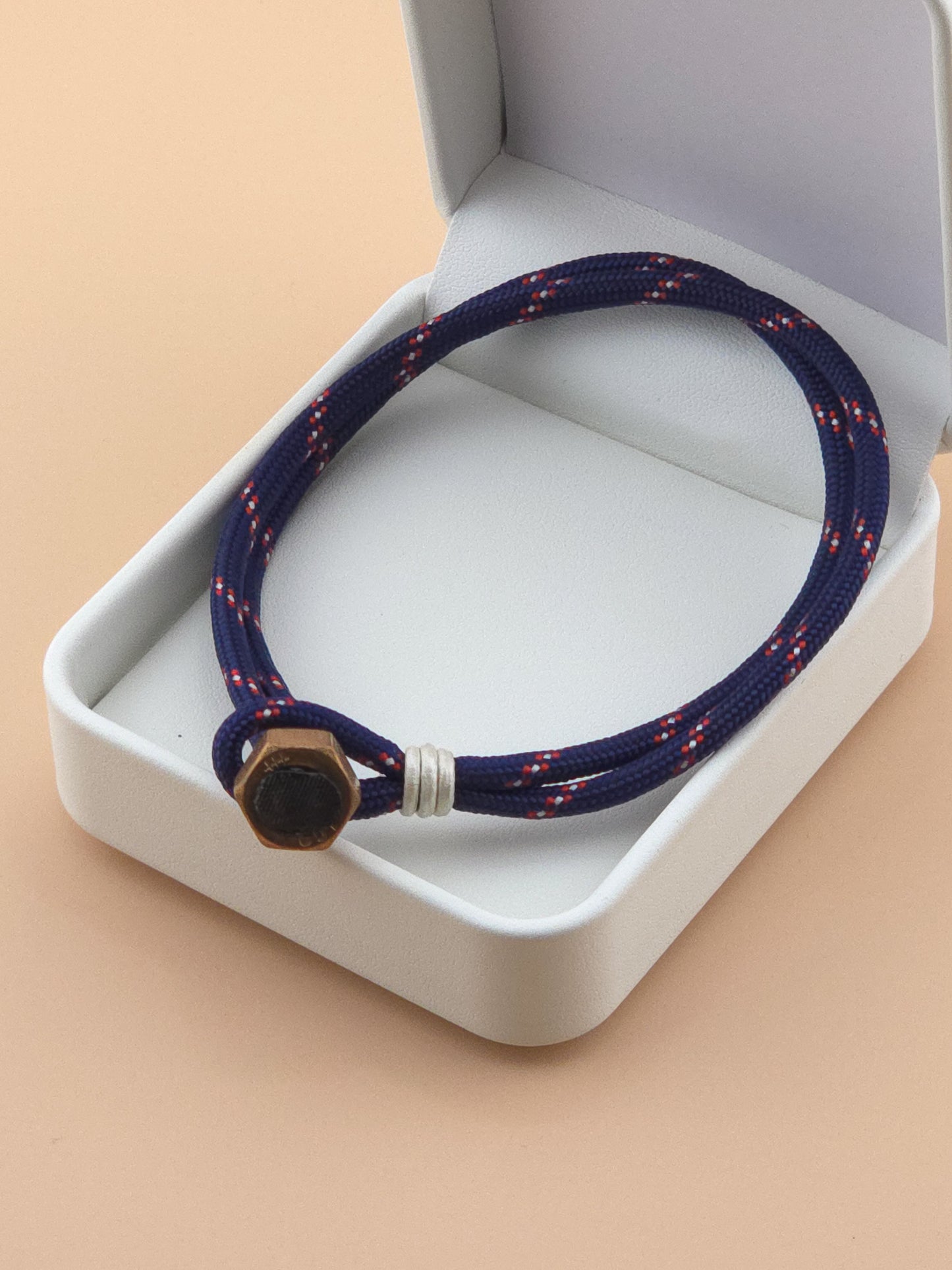 Nautical Nonsense Men’s Paracord Bracelet