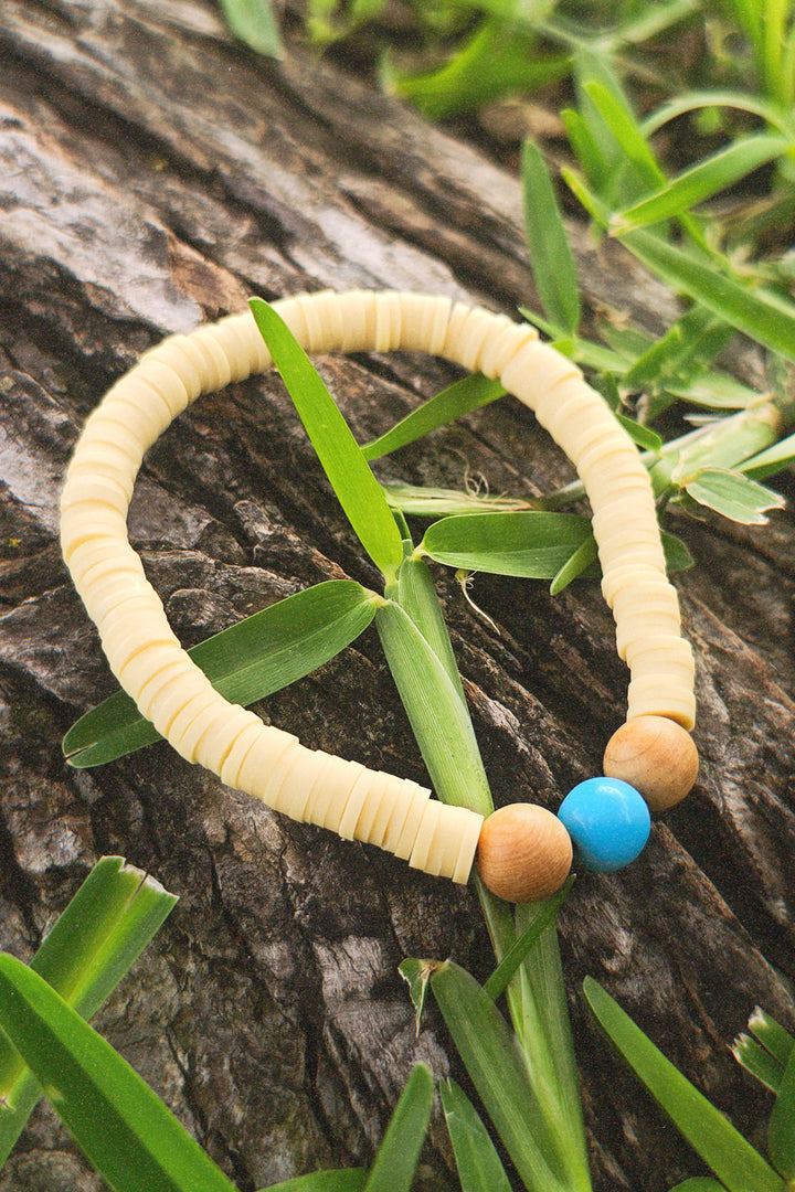Dustlight Bracelet - Yew Wood, Druk Glass