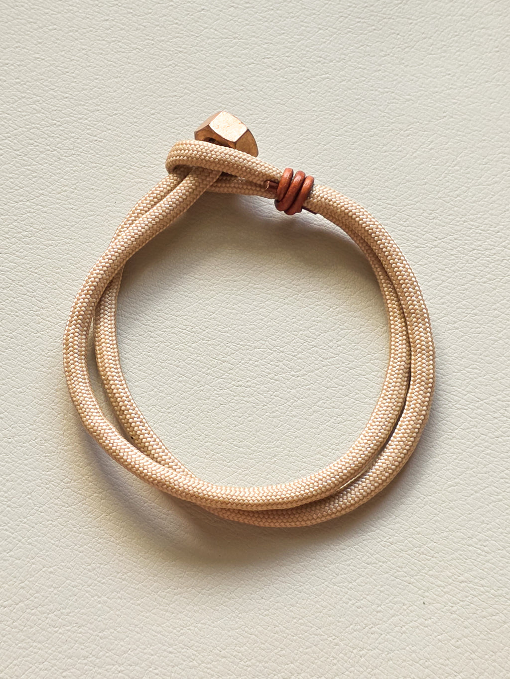 Desert Bronze Men’s Paracord Bracelet