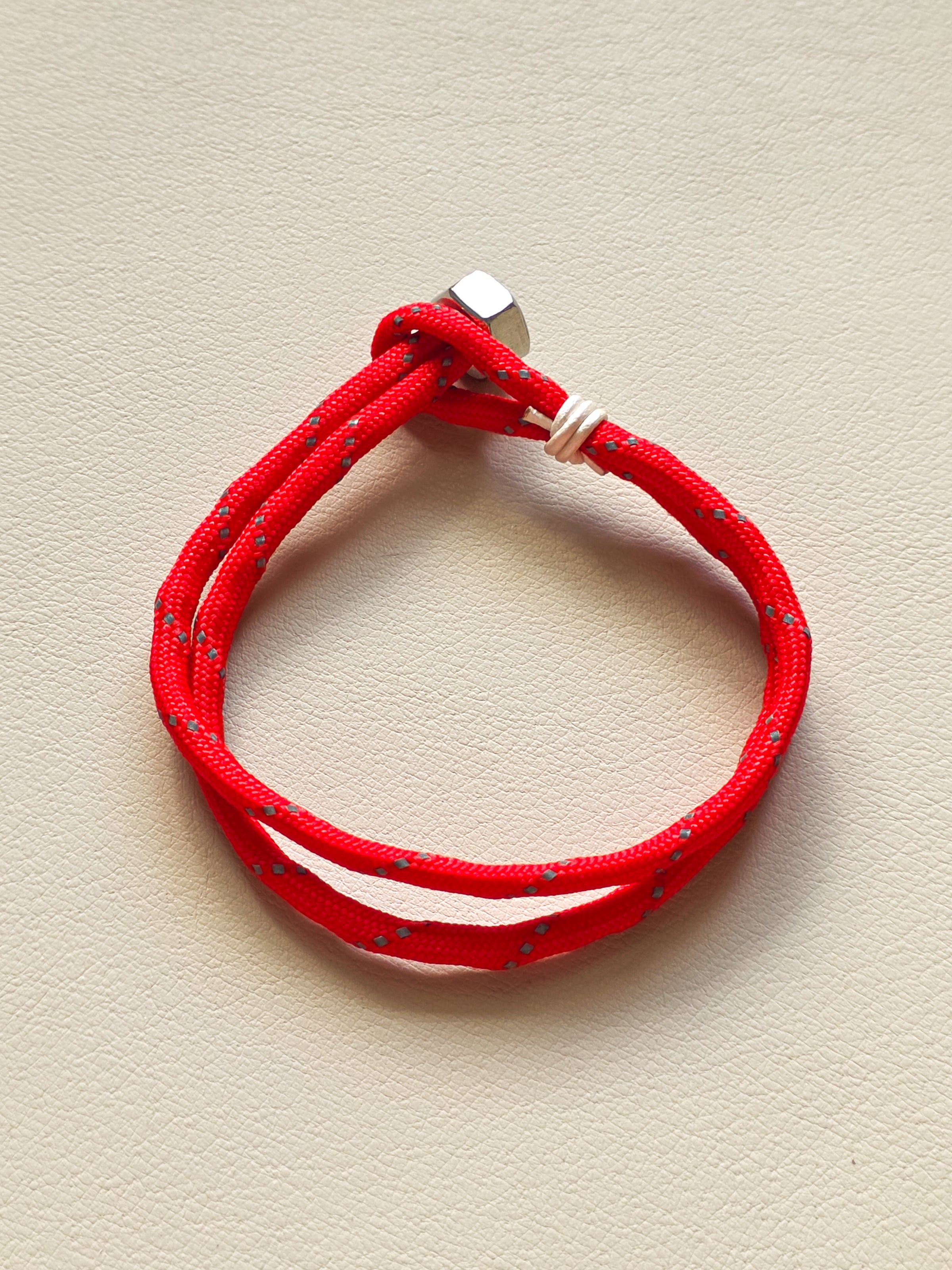 Signal Line Men’s Paracord Bracelet