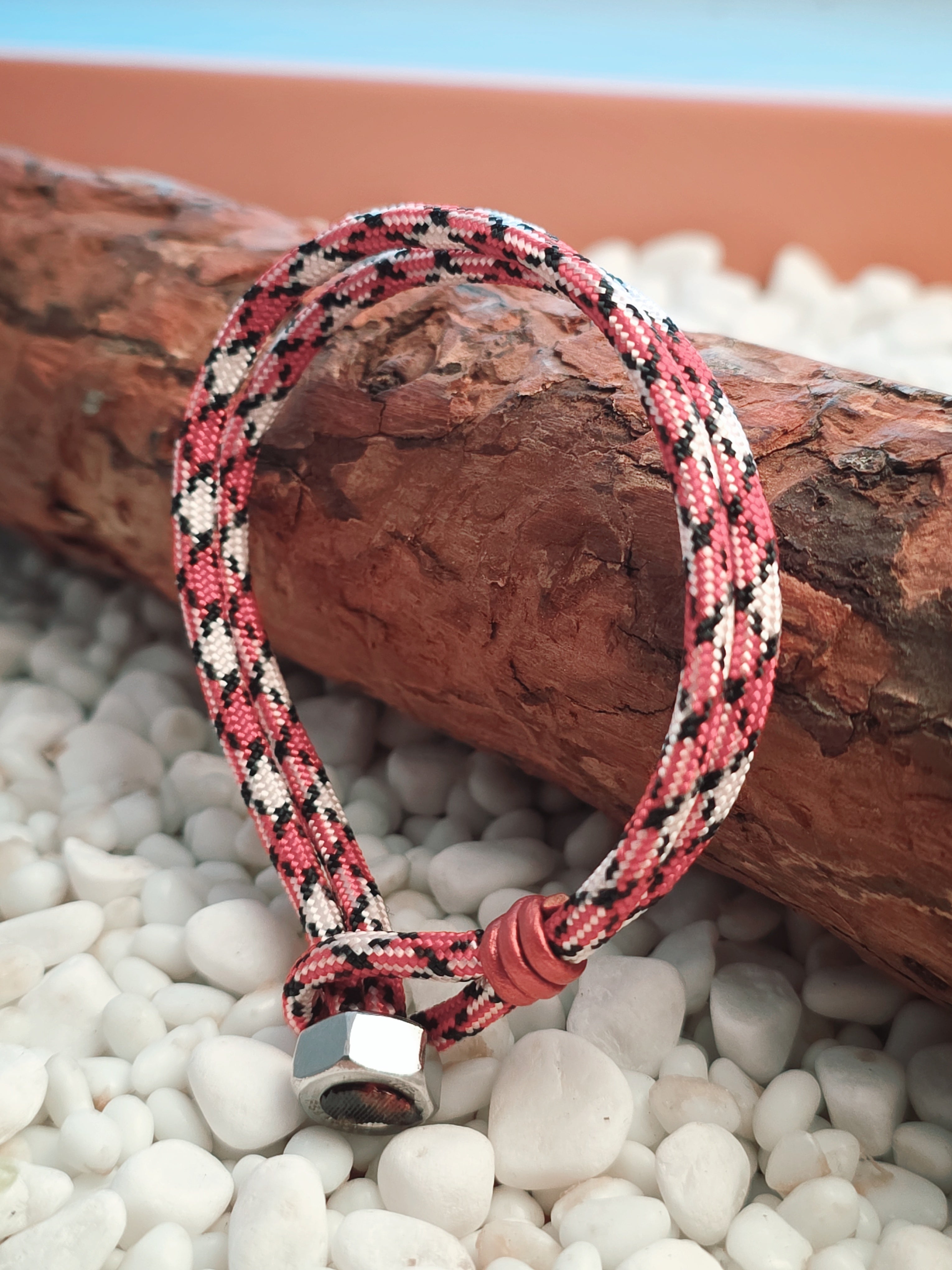 Crimson Coil Men’s Paracord Bracelet