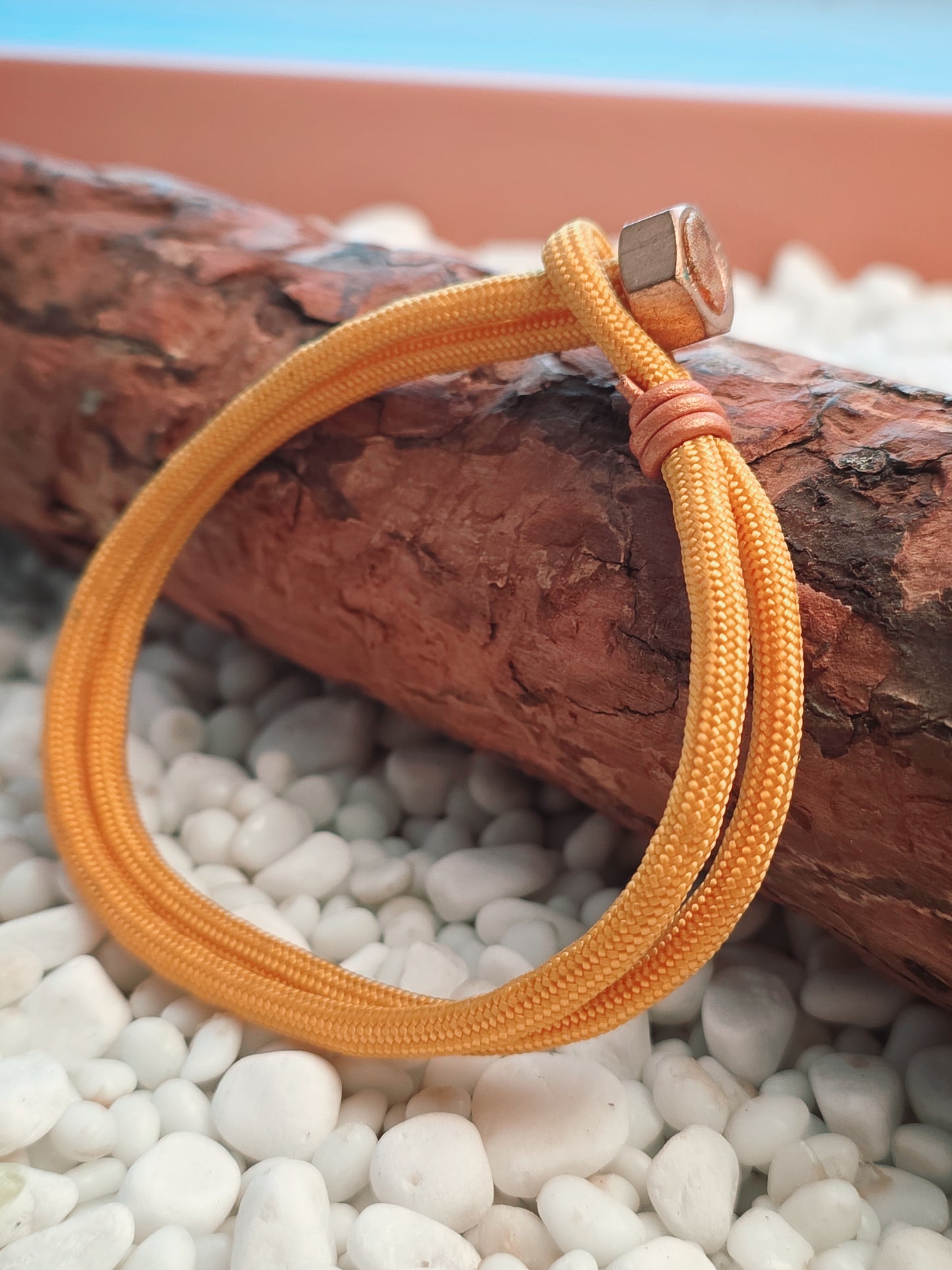 Golden Fields Men’s Paracord Bracelet