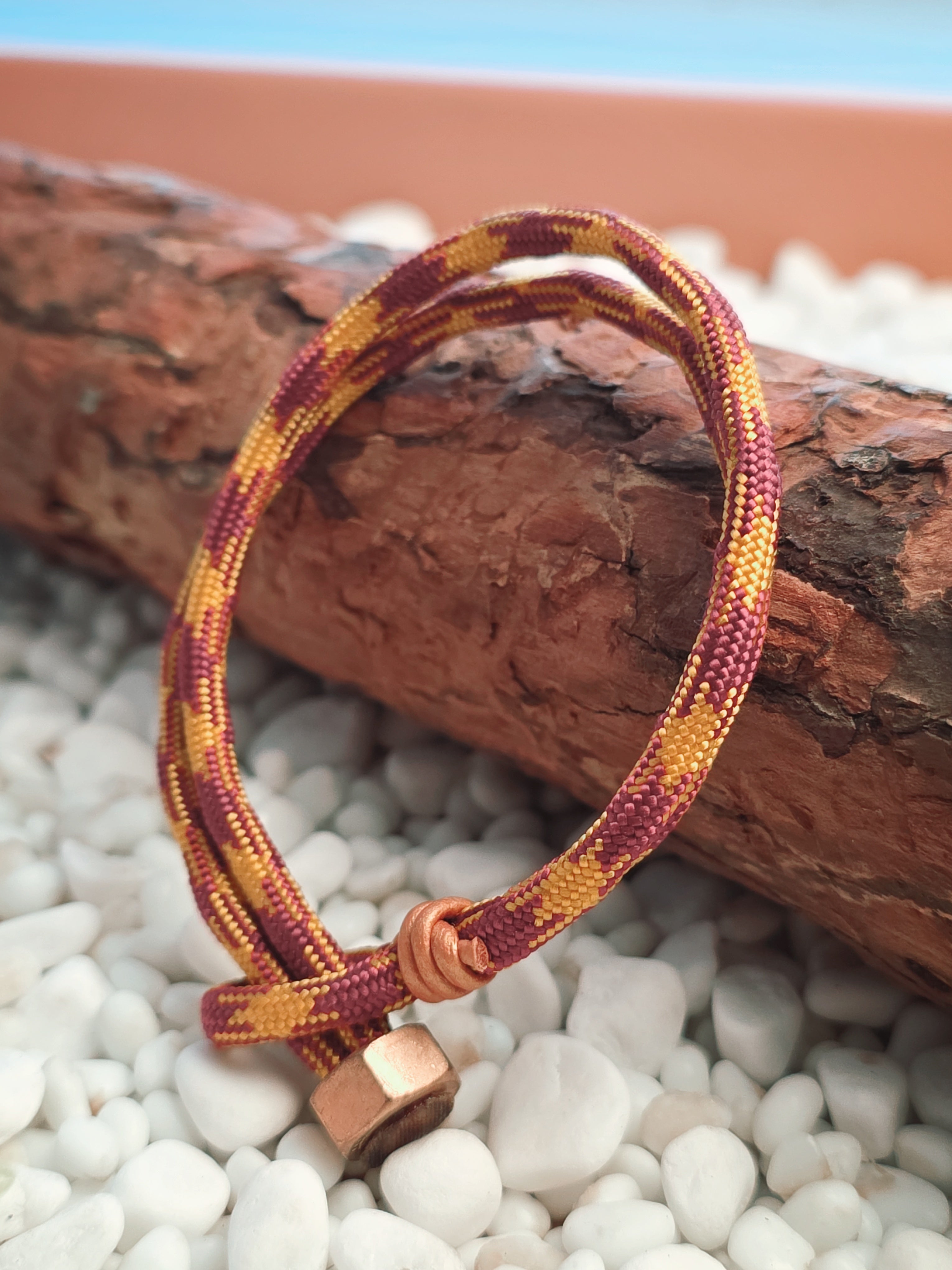 Houndstooth Range Men’s Paracord Bracelet