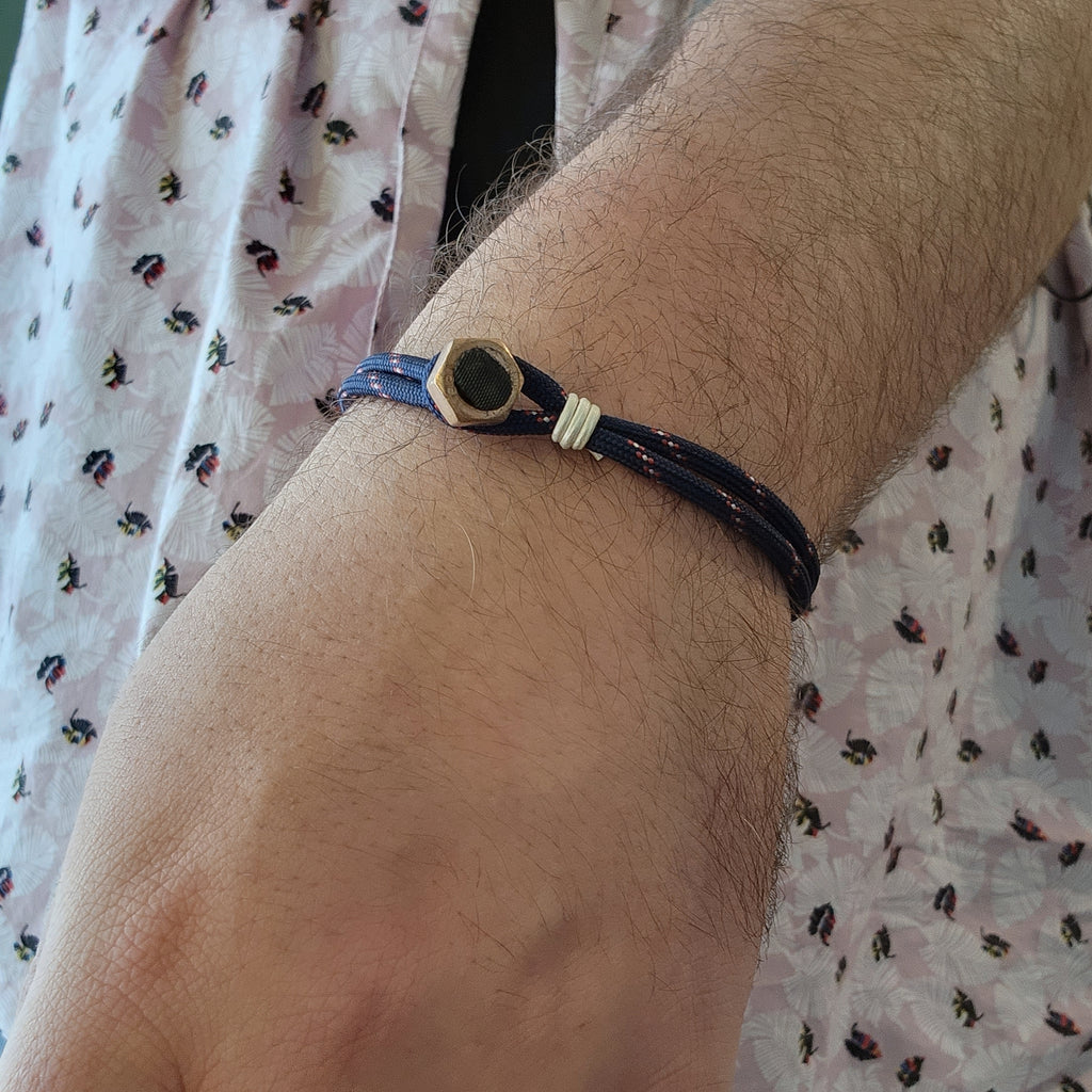 Nautical Nonsense Men’s Paracord Bracelet