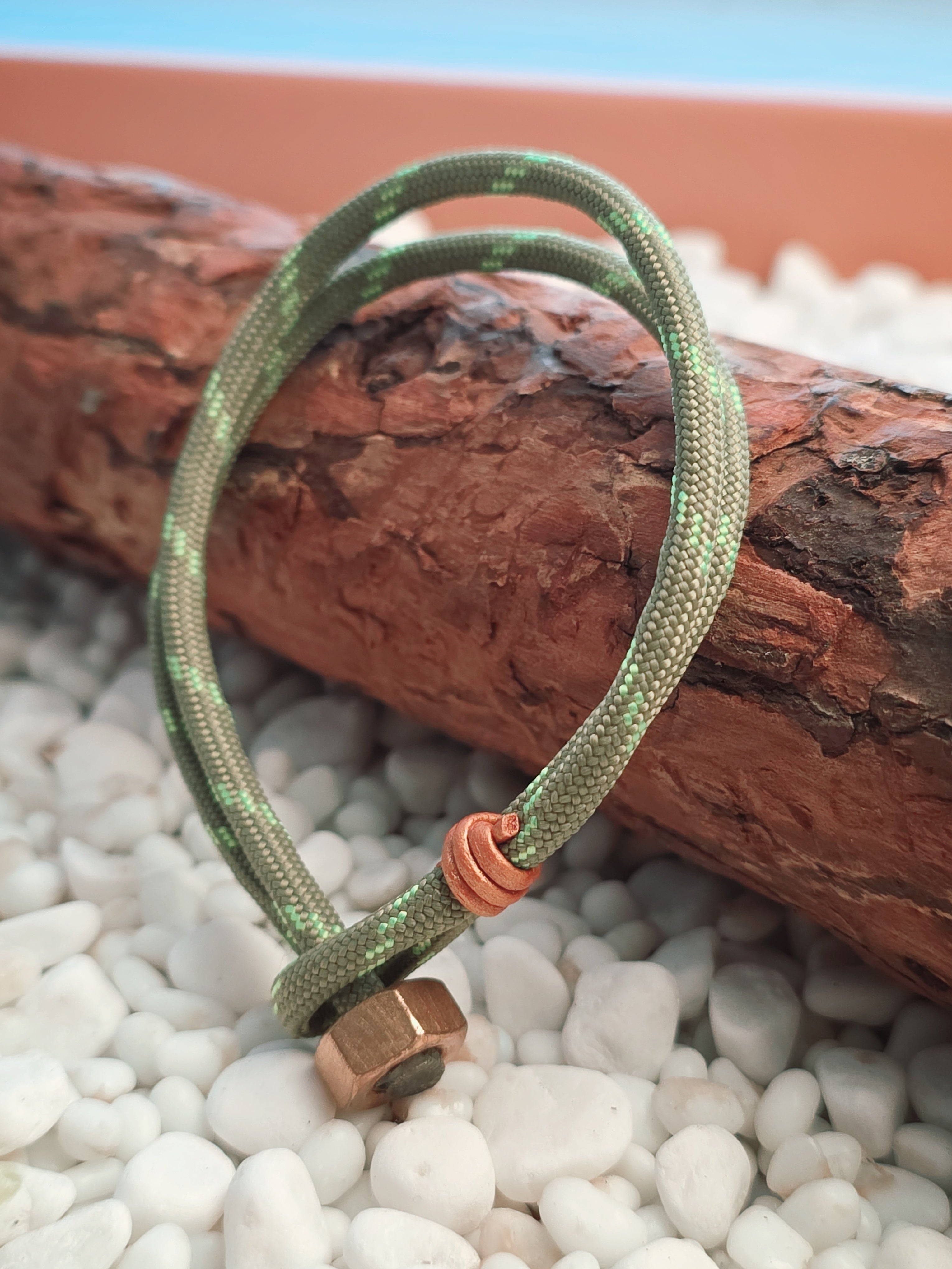 Neon Ridge Men’s Paracord Bracelet