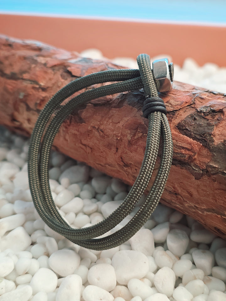 Olive Drab Elite Men’s Paracord Bracelet