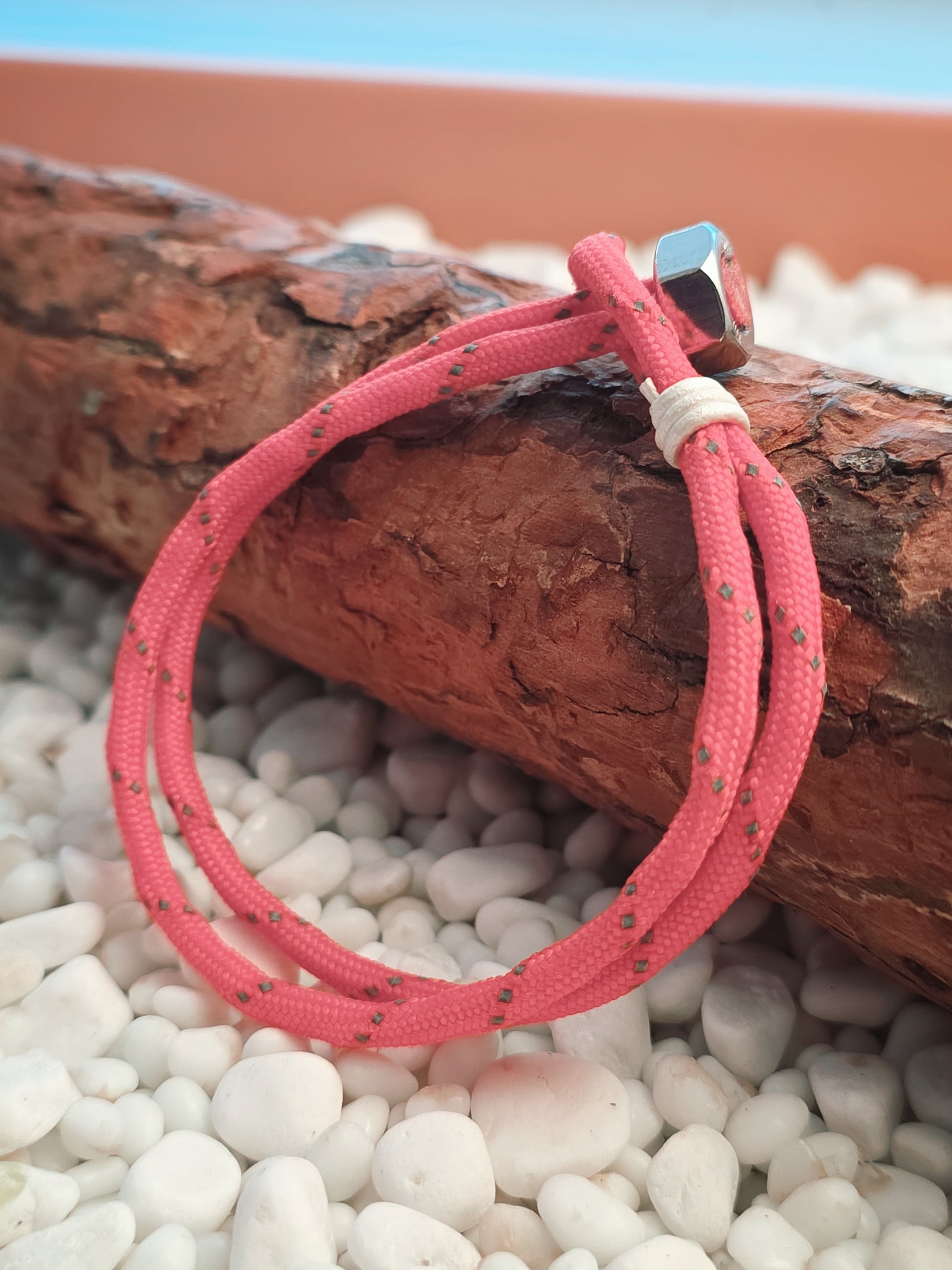 Signal Line Men’s Paracord Bracelet