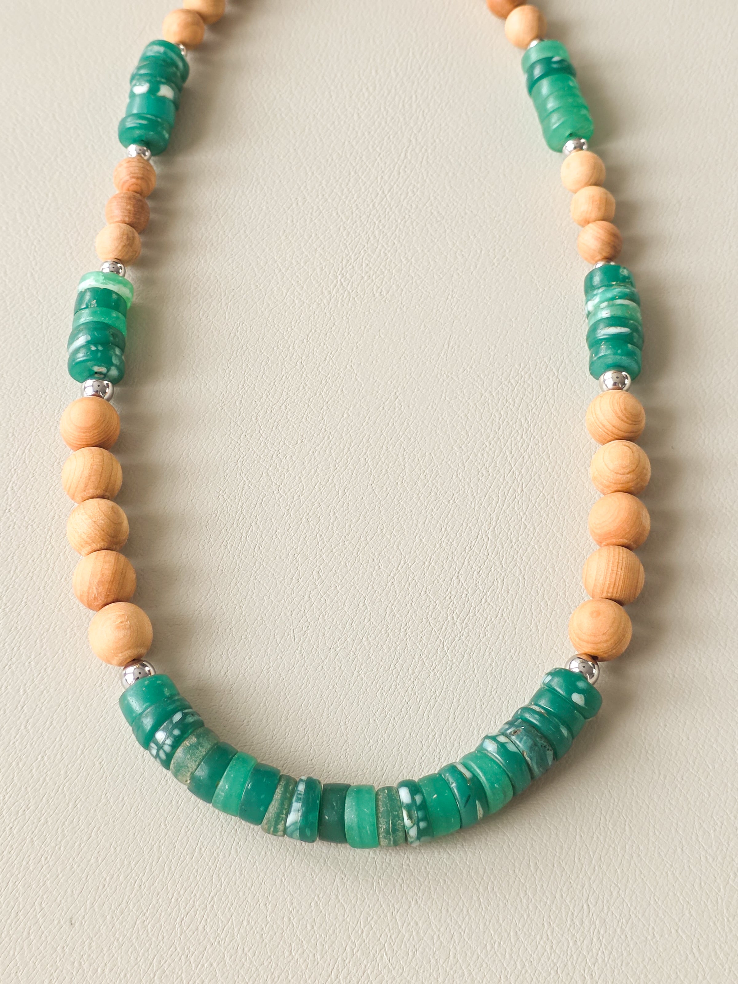 Thuja Wood & Green Ashanti Glass Necklace