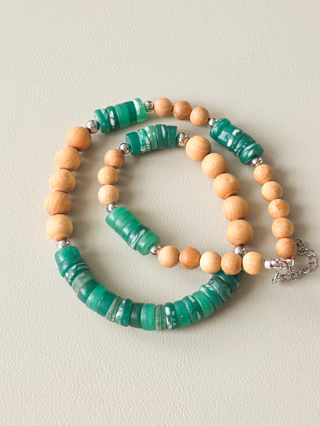 Thuja Wood & Green Ashanti Glass Necklace